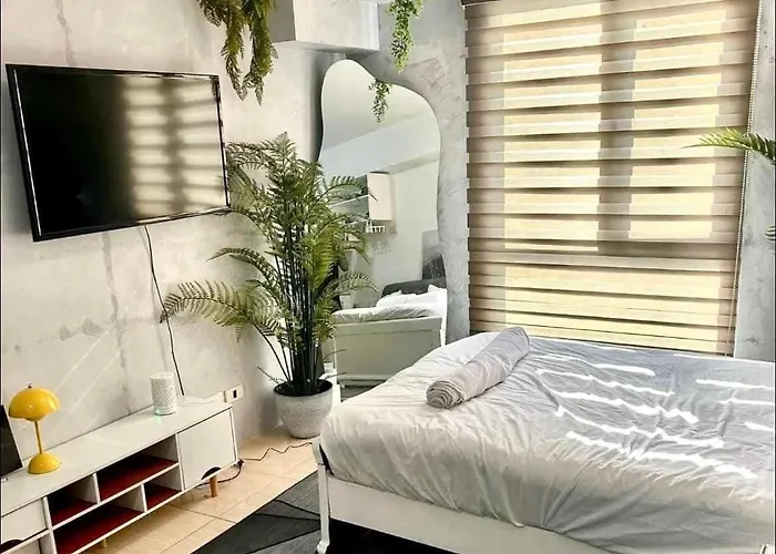 East Service Road Condotels Apartamento